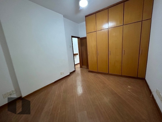 Apartamento à venda com 3 quartos, 127m² - Foto 13