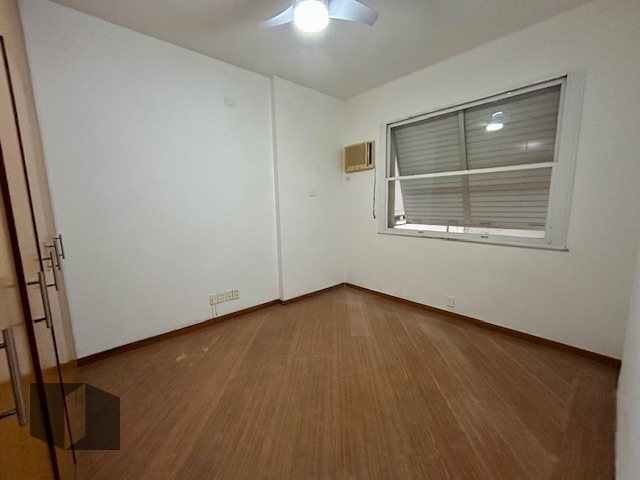 Apartamento à venda com 3 quartos, 127m² - Foto 12