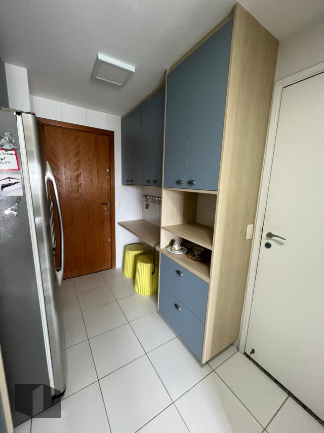 Apartamento para alugar com 3 quartos, 93m² - Foto 15