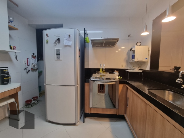 Apartamento à venda com 2 quartos, 81m² - Foto 21