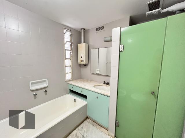 Apartamento para alugar com 3 quartos, 170m² - Foto 13