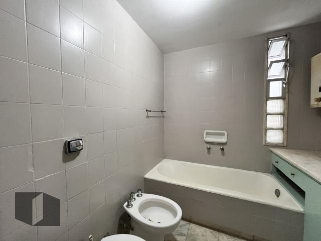 Apartamento para alugar com 3 quartos, 170m² - Foto 14