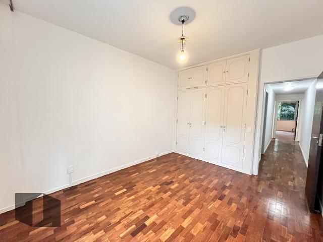 Apartamento para alugar com 3 quartos, 170m² - Foto 16