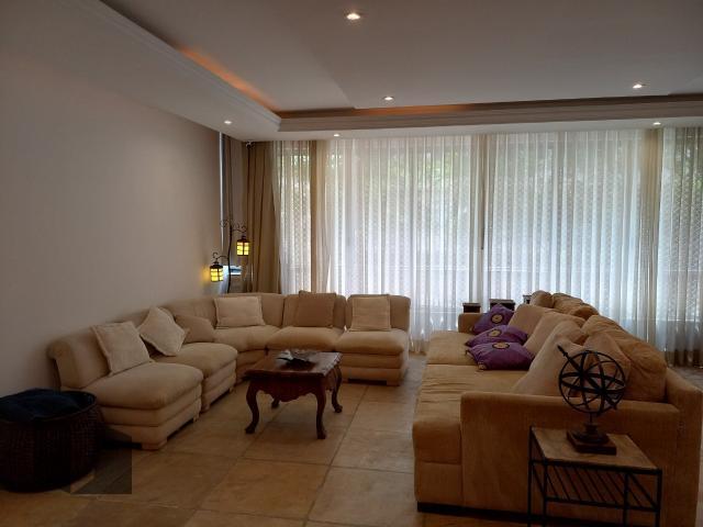 Apartamento à venda com 4 quartos, 195m² - Foto 1