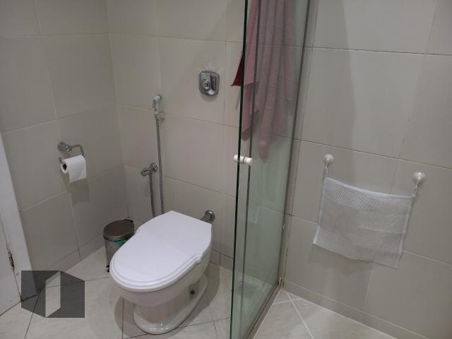 Apartamento à venda com 4 quartos, 195m² - Foto 17