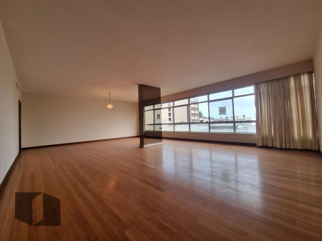 Apartamento à venda com 4 quartos, 268m² - Foto 1