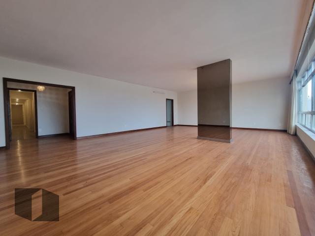 Apartamento à venda com 4 quartos, 268m² - Foto 2