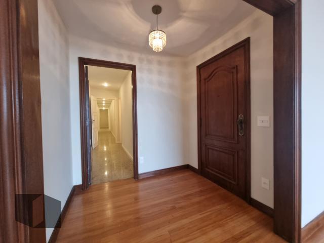 Apartamento à venda com 4 quartos, 268m² - Foto 7