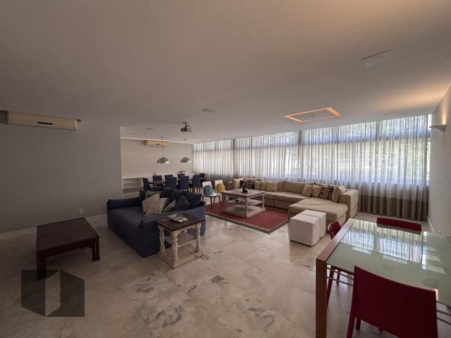 Apartamento à venda com 4 quartos, 250m² - Foto 1