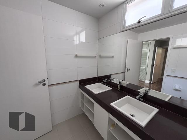 Apartamento à venda com 4 quartos, 250m² - Foto 16