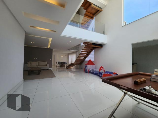 Casa à venda com 5 quartos, 370m² - Foto 10