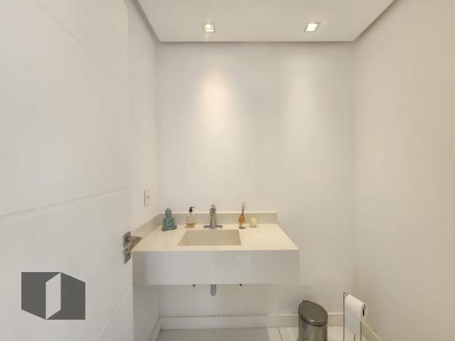 Casa à venda com 5 quartos, 370m² - Foto 16