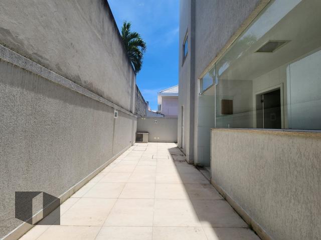 Casa à venda com 5 quartos, 370m² - Foto 37