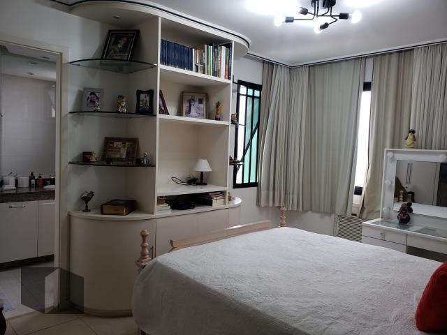 Apartamento à venda com 3 quartos, 119m² - Foto 9