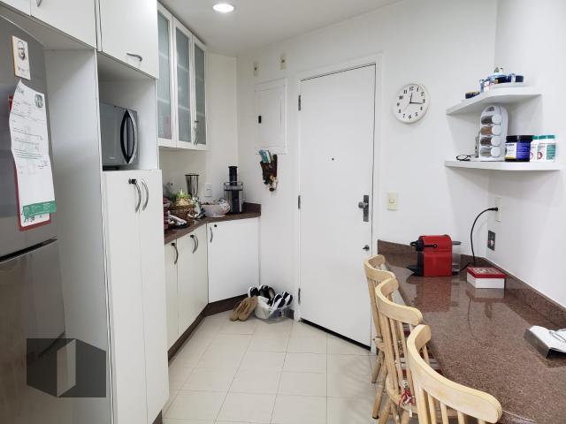 Apartamento à venda com 3 quartos, 119m² - Foto 20