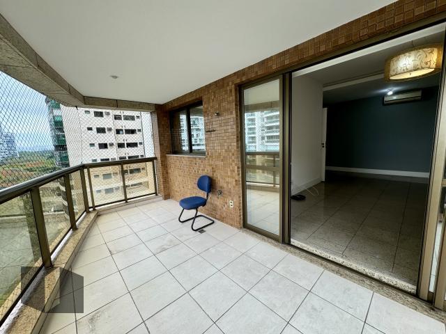 Apartamento à venda com 4 quartos, 140m² - Foto 5