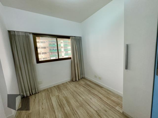 Apartamento à venda com 4 quartos, 140m² - Foto 23