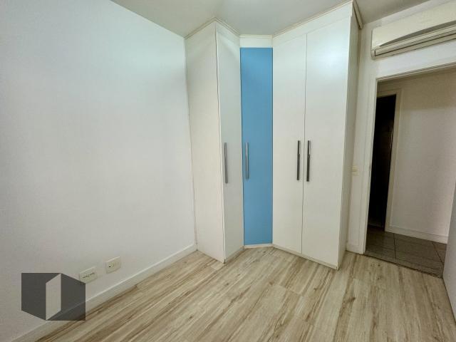 Apartamento à venda com 4 quartos, 140m² - Foto 24