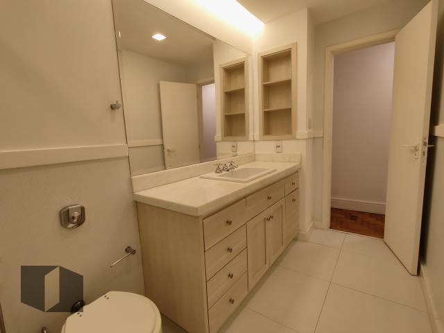 Apartamento à venda com 3 quartos, 155m² - Foto 7