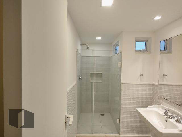 Apartamento à venda com 3 quartos, 155m² - Foto 9