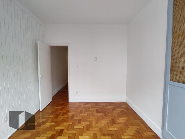 Apartamento à venda com 3 quartos, 155m² - Foto 19