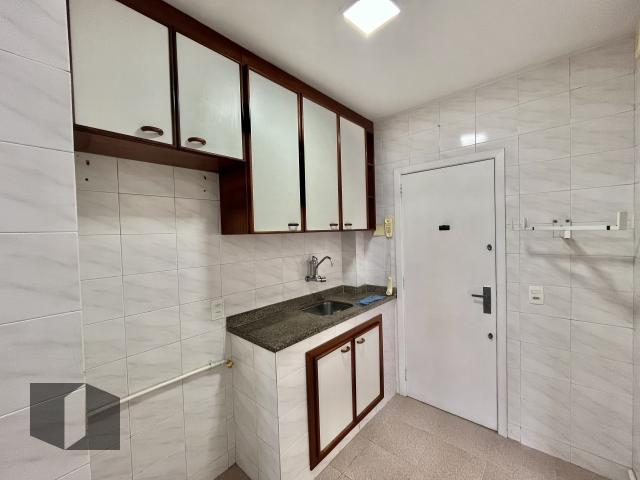 Apartamento para alugar com 2 quartos, 85m² - Foto 13