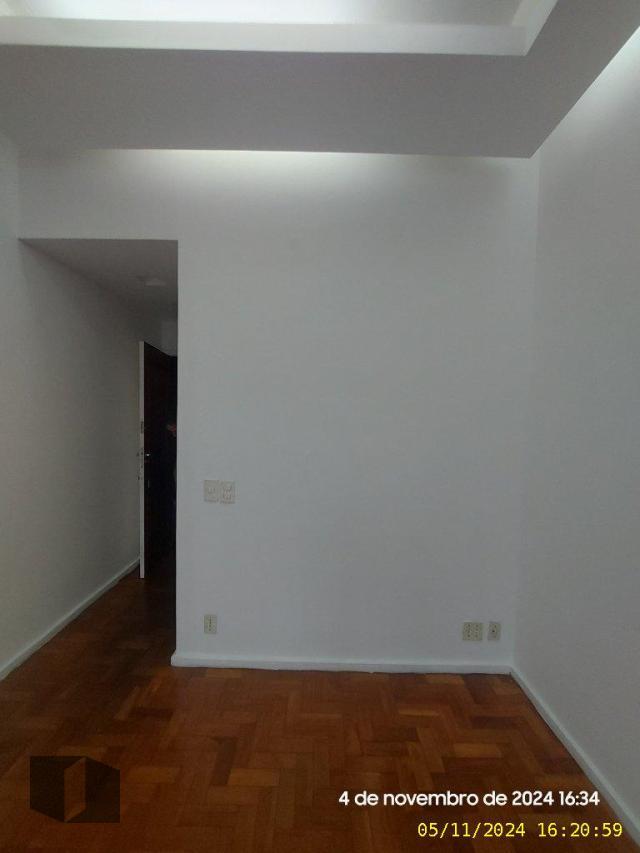 Apartamento para alugar com 3 quartos, 77m² - Foto 2