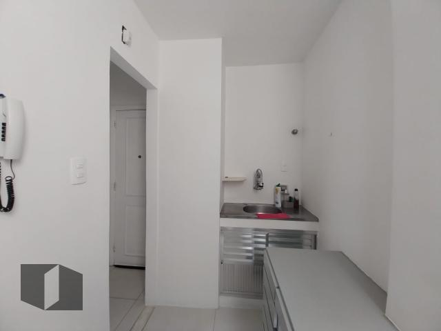 Apartamento para alugar com 1 quarto, 46m² - Foto 12