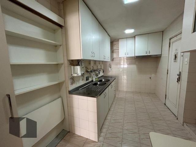 Apartamento à venda com 4 quartos, 140m² - Foto 22