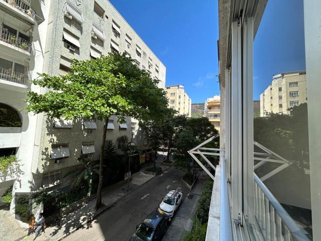 Apartamento à venda com 4 quartos, 140m² - Foto 5