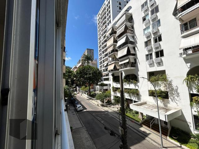 Apartamento à venda com 4 quartos, 140m² - Foto 4