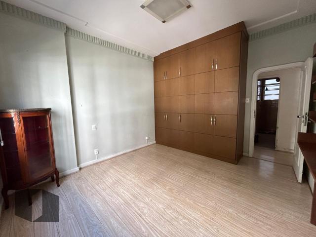 Apartamento à venda com 4 quartos, 140m² - Foto 11