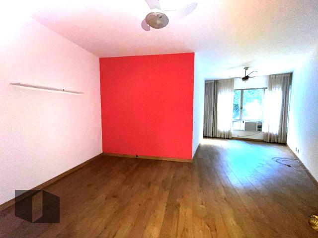 Apartamento à venda com 3 quartos, 130m² - Foto 1