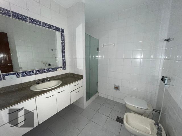 Apartamento à venda com 3 quartos, 130m² - Foto 9