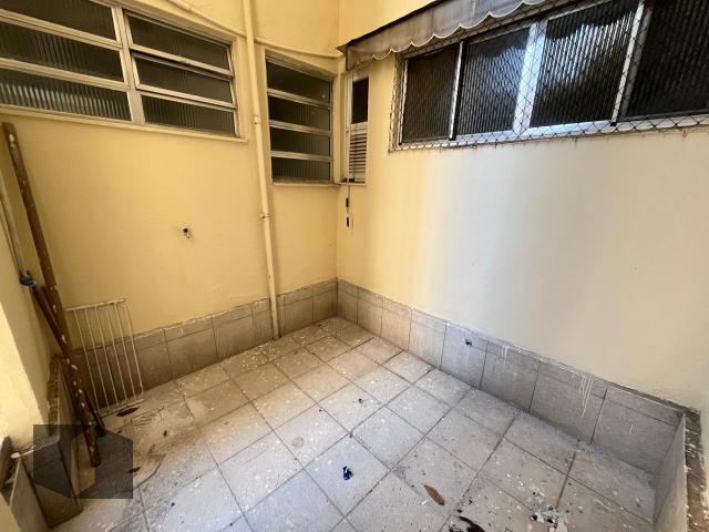 Apartamento à venda com 3 quartos, 130m² - Foto 22