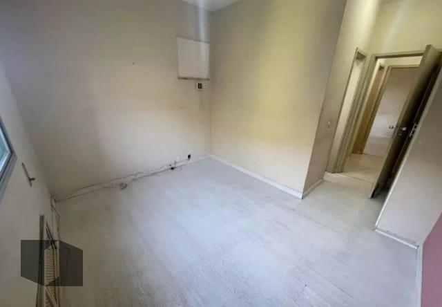 Apartamento à venda com 2 quartos, 72m² - Foto 3