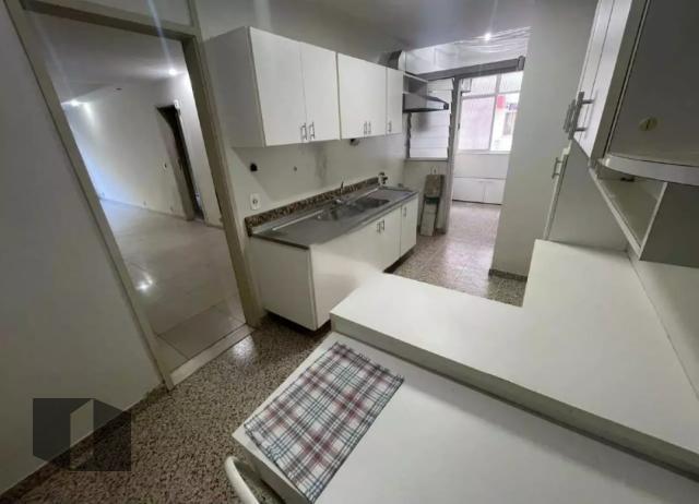 Apartamento à venda com 2 quartos, 72m² - Foto 11