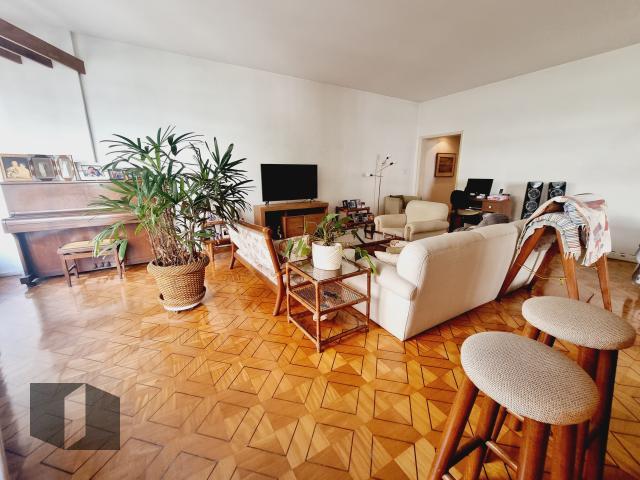 Apartamento à venda com 4 quartos, 210m² - Foto 4