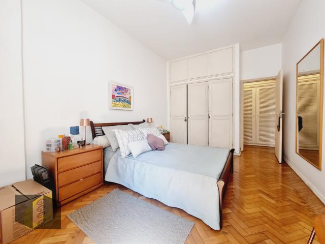 Apartamento à venda com 4 quartos, 210m² - Foto 15