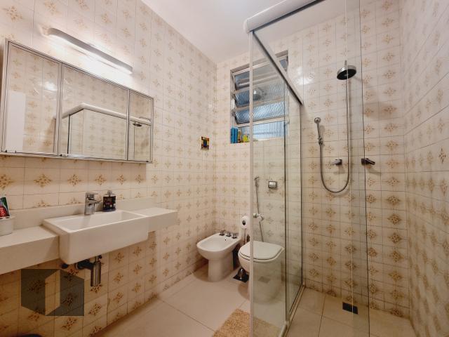 Apartamento à venda com 4 quartos, 210m² - Foto 25