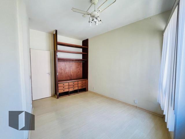 Apartamento à venda com 3 quartos, 130m² - Foto 6