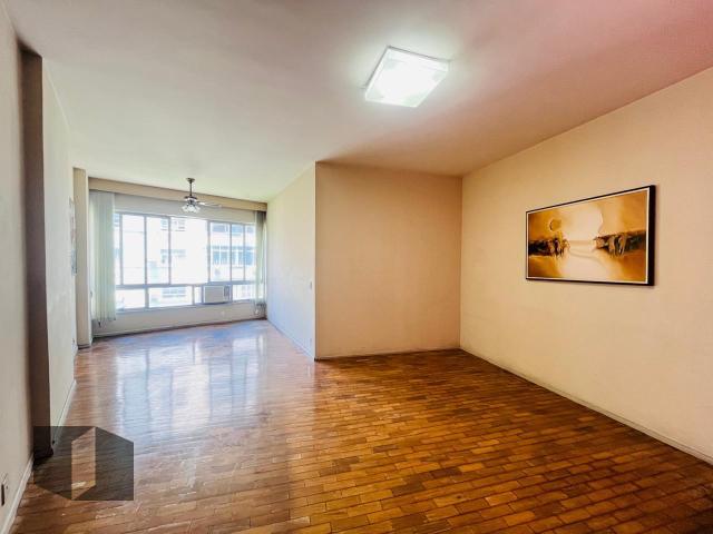 Apartamento à venda com 3 quartos, 130m² - Foto 1