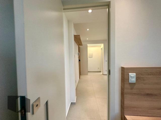 Apartamento à venda com 1 quarto, 45m² - Foto 9