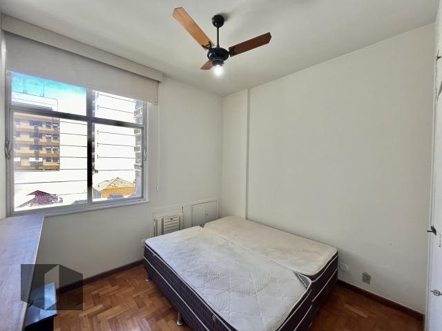 Apartamento à venda com 2 quartos, 75m² - Foto 8