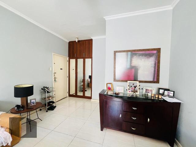 Apartamento à venda com 3 quartos, 115m² - Foto 1