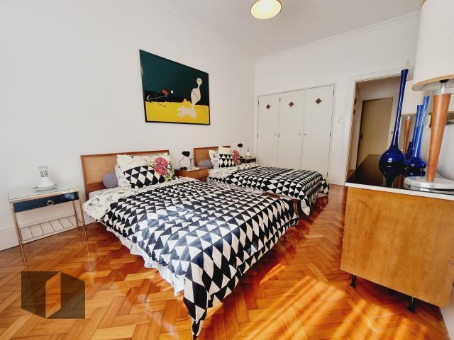 Apartamento à venda com 4 quartos, 265m² - Foto 11