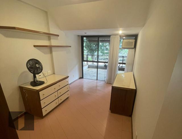 Apartamento à venda com 3 quartos, 167m² - Foto 11