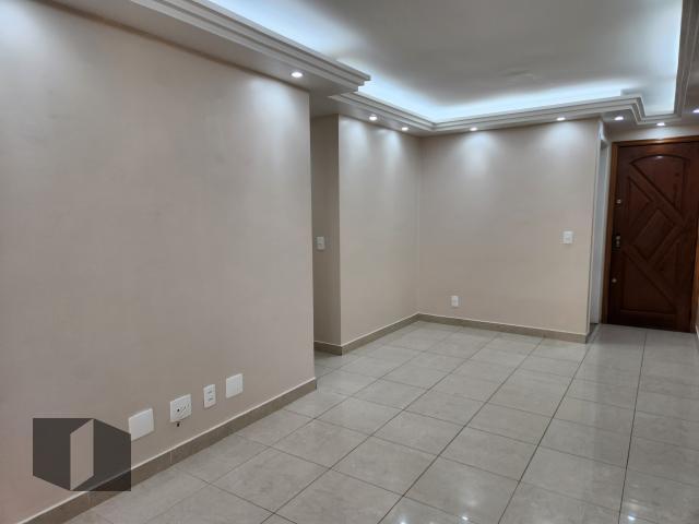 Apartamento à venda com 3 quartos, 81m² - Foto 6