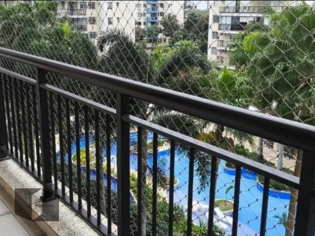 Apartamento à venda com 2 quartos, 69m² - Foto 2