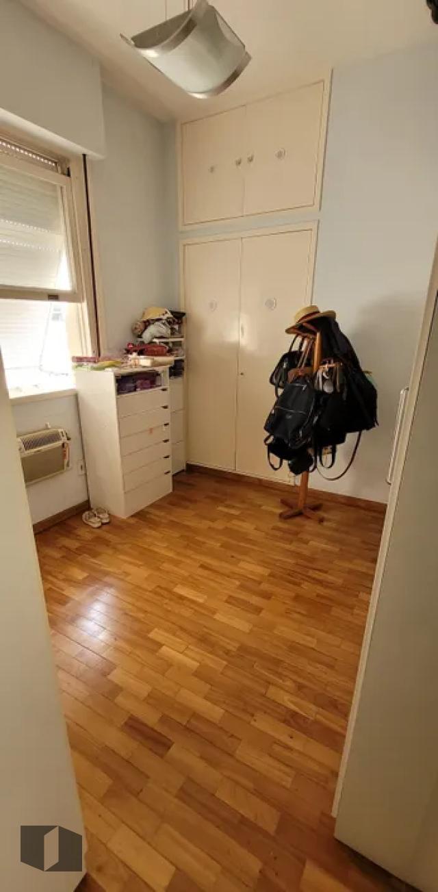 Apartamento à venda com 3 quartos, 156m² - Foto 7